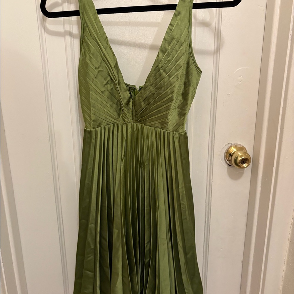 Brand New A&F Green Pleated Dress